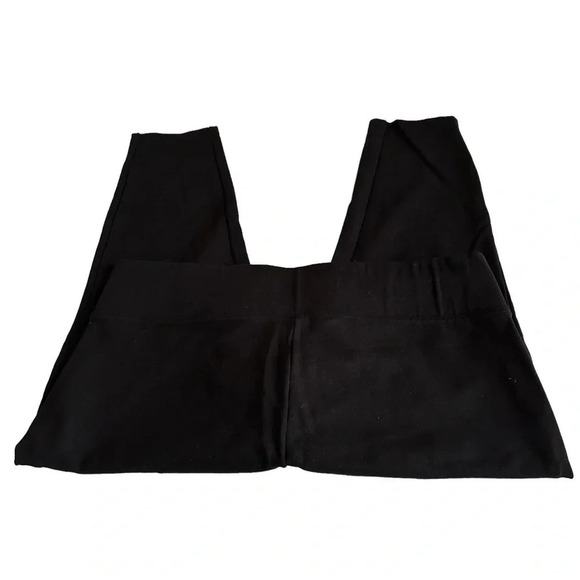 Studio by Torrid 2R slim fit technology black capris - Picture 4 of 6